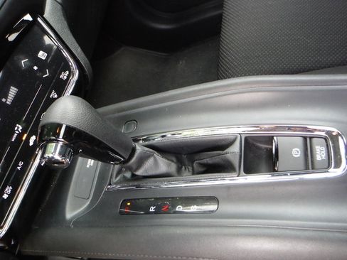 Used 2017 Honda HR-V EX image 17