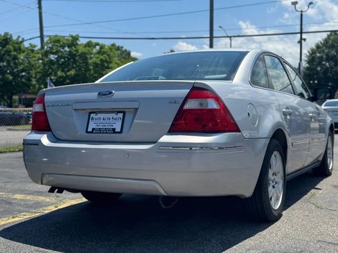Used 2005 Ford Five Hundred SEL FWD image 9