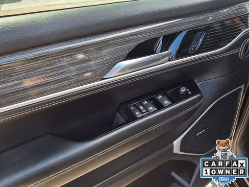 Used 2022 Jeep Wagoneer Series II AWD/4WD image 8