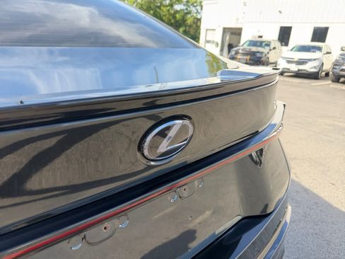 Used 2023 Lexus IS 300 AWD image 22