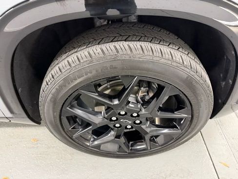 Used 2024 Chevrolet Traverse RS image 5