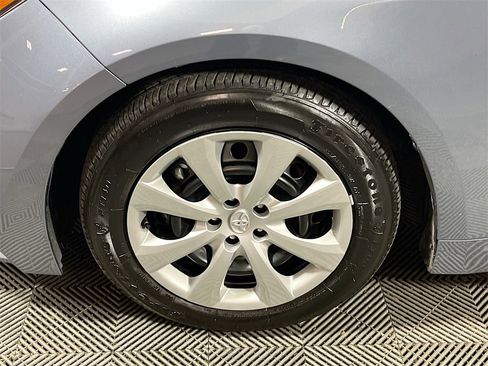 Certified 2025 Toyota Corolla LE image 28