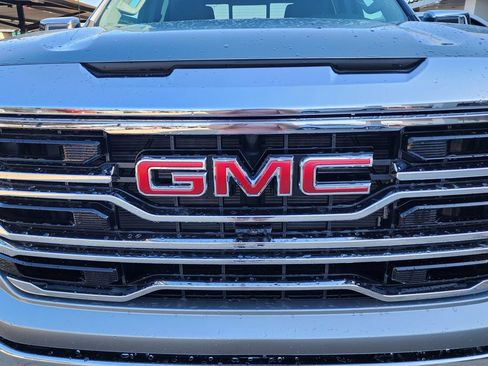 New 2026 GMC Sierra 1500 SLT image 10