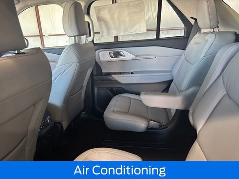 New 2026 Ford Explorer Active w/ Active Comfort Package RWD image 15