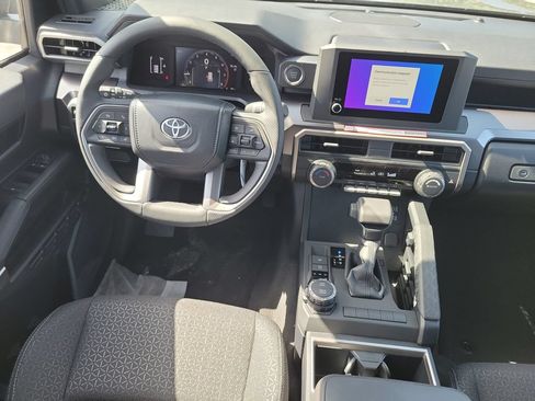 New 2026 Toyota 4Runner SR5 AWD/4WD image 27