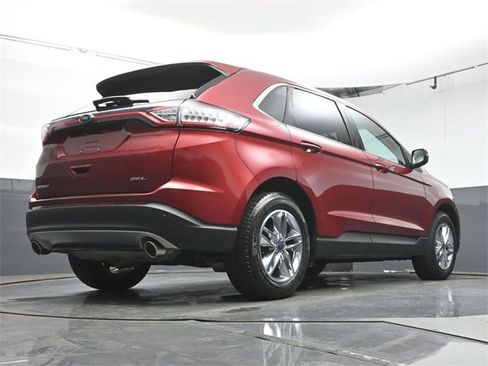 Used 2017 Ford Edge SEL w/ Equipment Group 201A image 38