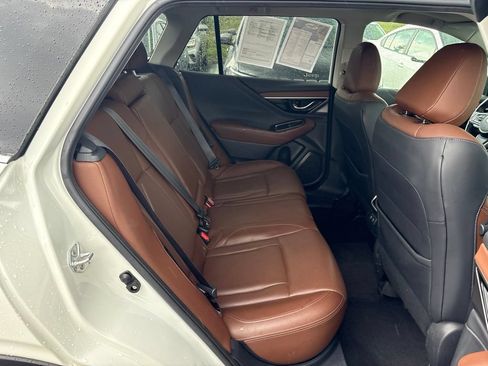 Certified 2021 Subaru Outback Touring AWD/4WD image 11