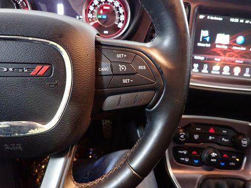 Used 2015 Dodge Challenger R/T Scat Pack w/ Scat Pack Stripe Group image 35