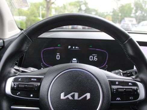 Certified 2023 Kia Sportage EX FWD image 25