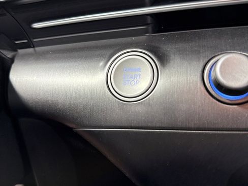 Used 2024 Hyundai Kona SE image 39