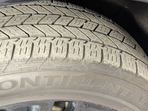 Used 2021 GMC Yukon SLT w/ SLT Luxury Package RWD image 9