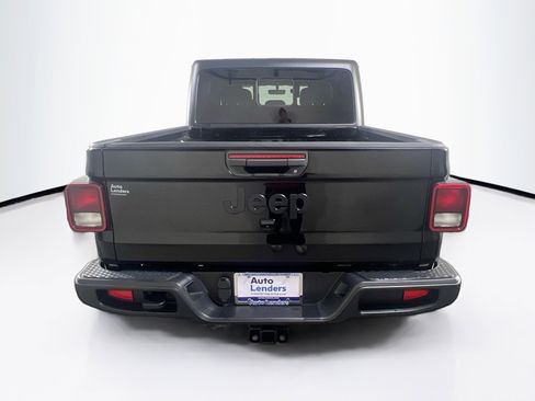 Used 2022 Jeep Gladiator Sport AWD/4WD image 6