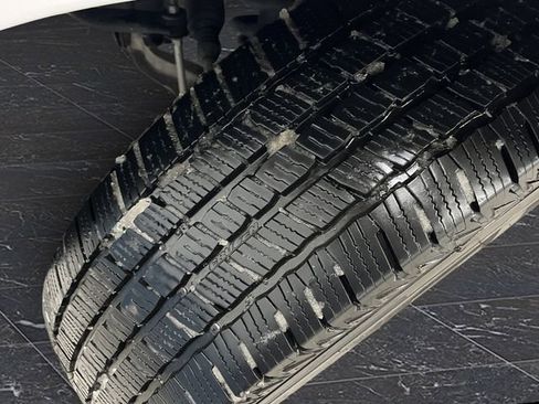 Used 2023 RAM 1500 Classic SLT image 33