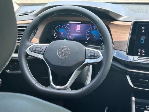 New 2026 Volkswagen Atlas SE FWD image 14