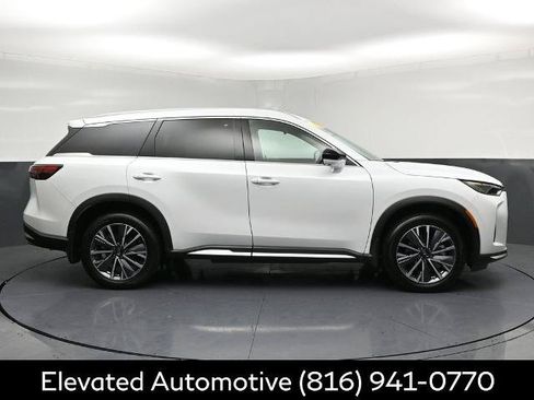 Certified 2026 INFINITI QX60 Luxe w/ Family Package AWD/4WD image 30