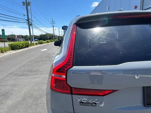Certified 2025 Volvo XC60 B5 Plus AWD/4WD image 8