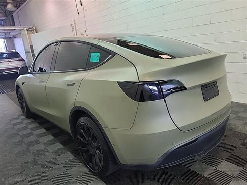 Used 2021 Tesla Model Y Long Range AWD/4WD image 10