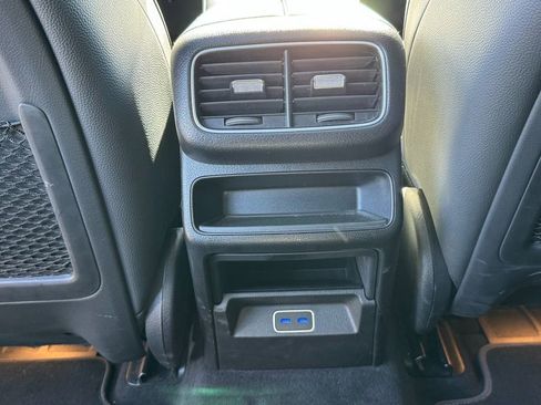 Used 2024 Mercedes-Benz GLE 350 4MATIC w/ 3rd Row Seat Package image 18
