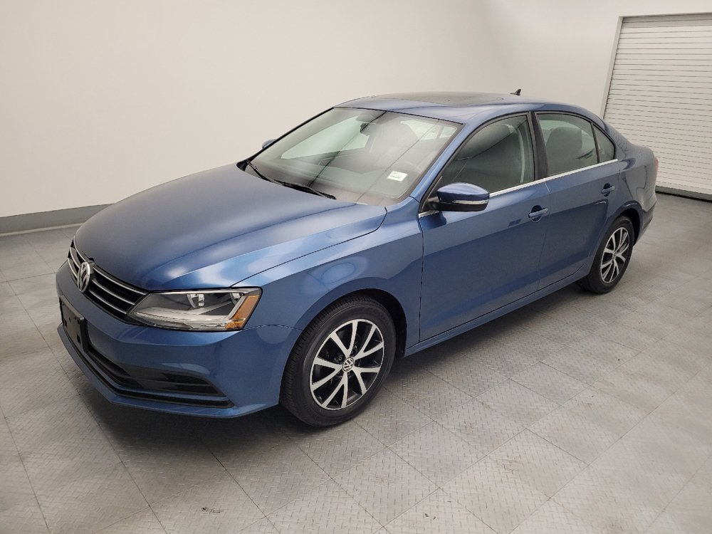 Used 2017 Volkswagen Jetta SE FWD image 2
