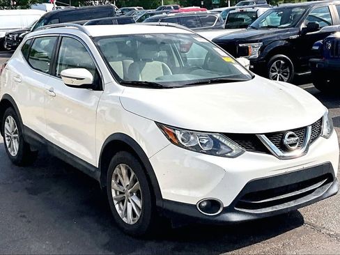 Used 2018 Nissan Rogue Sport SV w/ SV All-Weather Package image 1