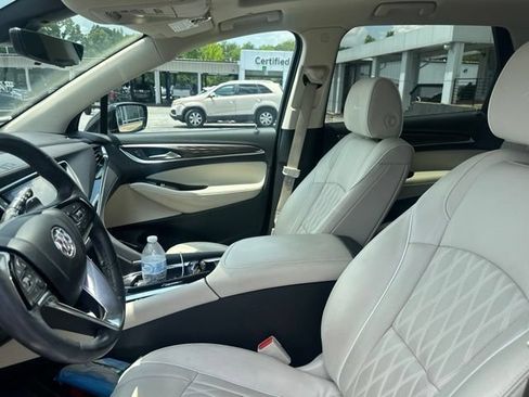Used 2023 Buick Enclave Avenir FWD image 32