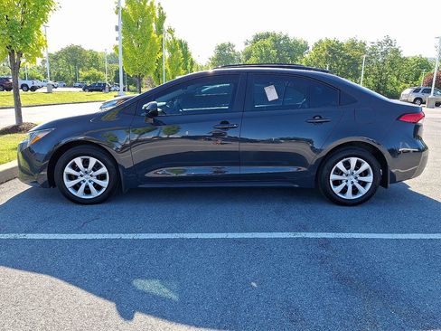 Used 2026 Toyota Corolla LE FWD image 4