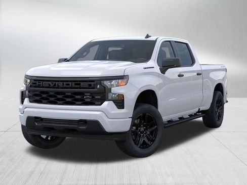 New 2026 Chevrolet Silverado 1500 Custom w/ LPO, Dark Essentials Package AWD/4WD image 7