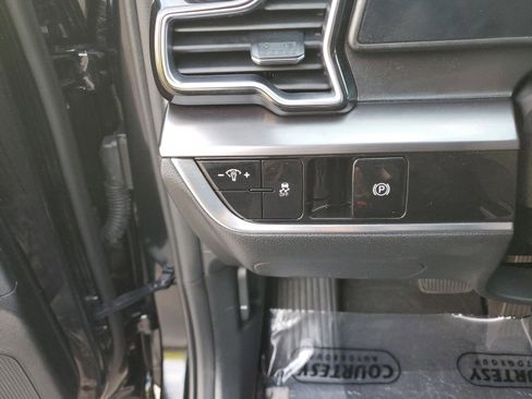 Used 2023 Kia Sportage EX image 27