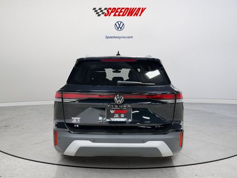 New 2026 Volkswagen Tiguan SE image 6