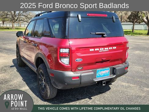 Used 2025 Ford Bronco Sport Badlands AWD/4WD image 9