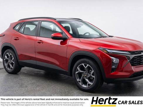 Used 2025 Chevrolet Trax LT w/ LT Convenience Package FWD image 1