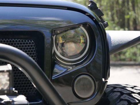 Used 2015 Jeep Wrangler Unlimited Sahara w/ Connectivity Group image 50