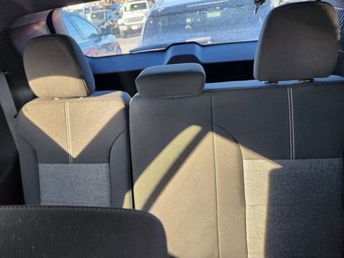 Used 2025 GMC Acadia Elevation image 7