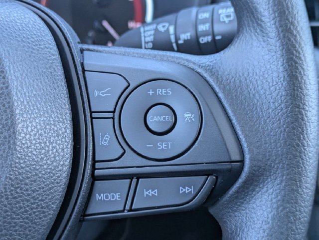 Used 2023 Toyota RAV4 XLE AWD/4WD image 24