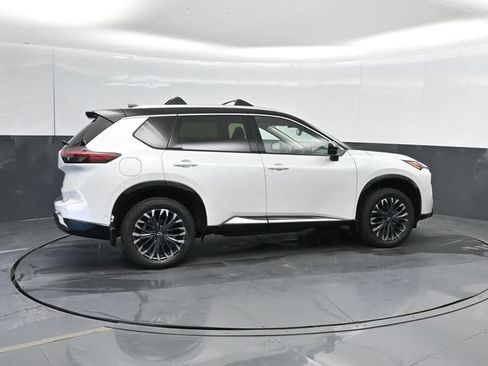 Used 2026 Nissan Rogue Platinum w/ Platinum Premium Package AWD/4WD image 4