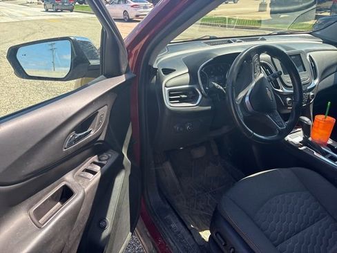 Used 2019 Chevrolet Equinox LT image 8