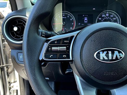Used 2021 Kia Forte LXS FWD image 10