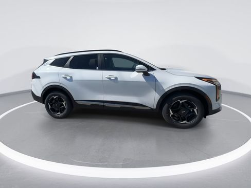 New 2026 Kia Sportage EX AWD/4WD image 9