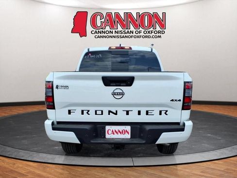 New 2026 Nissan Frontier SV w/ SV Convenience Package AWD/4WD image 4