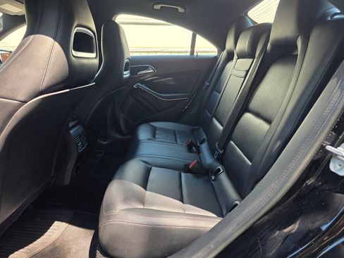 Used 2015 Mercedes-Benz CLA 250 image 27