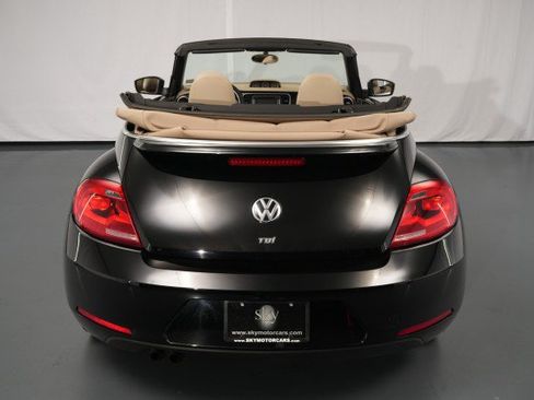 Used 2013 Volkswagen Beetle TDI FWD image 15