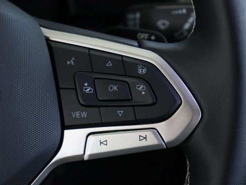 Certified 2026 Volkswagen Atlas SE FWD image 13