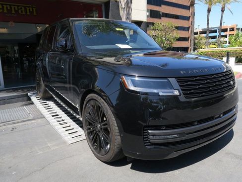 Used 2025 Land Rover Range Rover SE AWD/4WD image 47