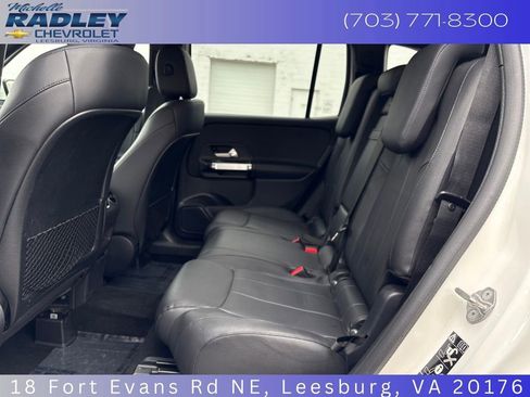 Used 2022 Mercedes-Benz GLB 250 4MATIC image 23