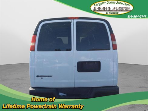 Used 2009 Chevrolet Express 1500 image 10