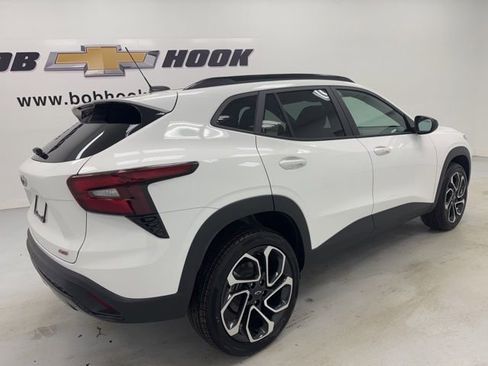 New 2026 Chevrolet Trax RS image 5