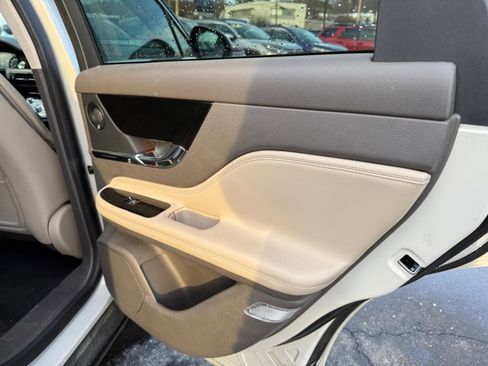 Used 2020 Lincoln Corsair Reserve w/ Equipment Group 201A image 25