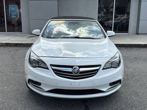 Used 2019 Buick Cascada Premium image 2
