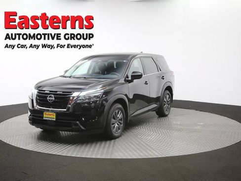Used 2024 Nissan Pathfinder S AWD/4WD image 55