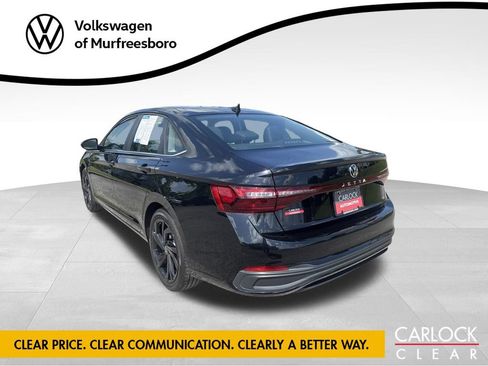 Certified 2025 Volkswagen Jetta SE FWD image 6